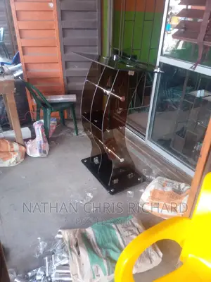 High Quality Glass Pulpit