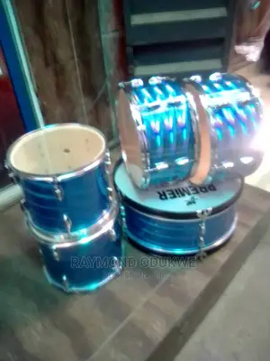 5pcs Marching/ Parade Drums