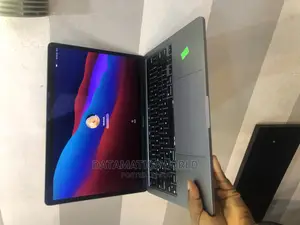 Laptop Apple MacBook Pro 2020 M1 8GB Apple M1 SSD 256GB