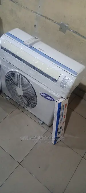 Few Months Old, Foreign Used 1.5hp Samsung Air Conditioner
