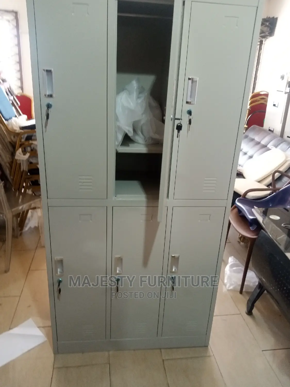 6 Door Locker