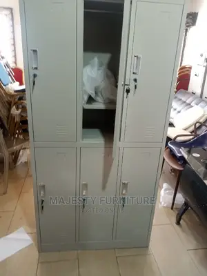 6 Door Locker