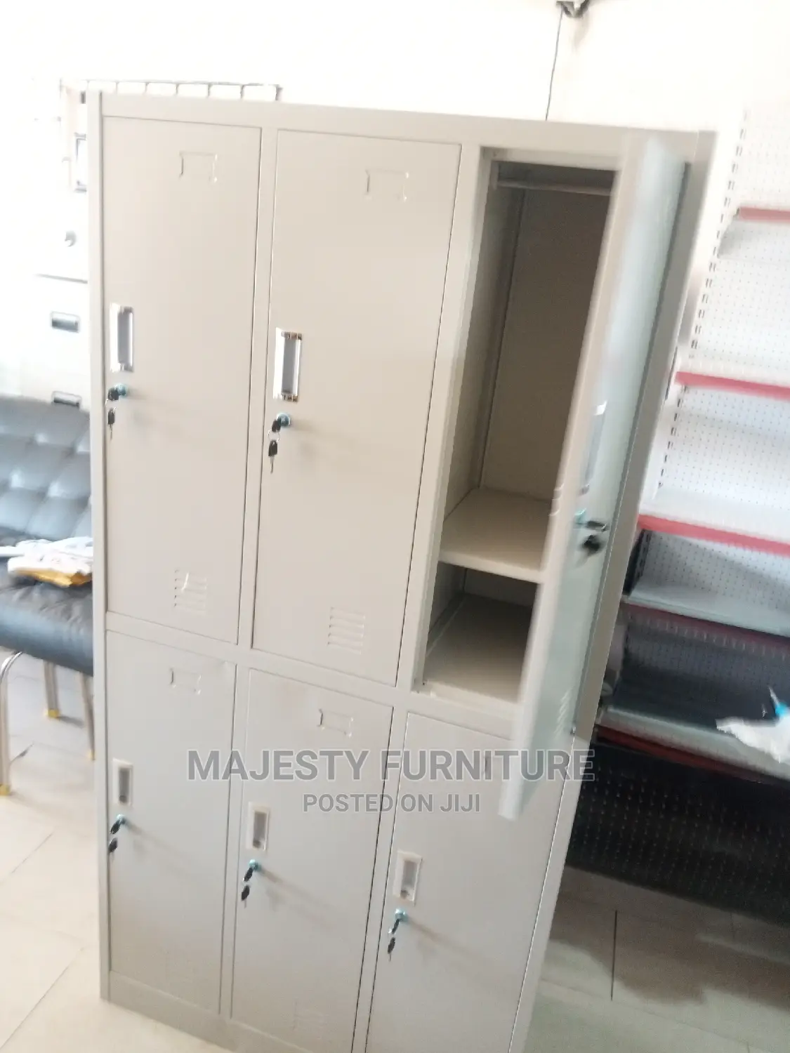 6 Door Locker