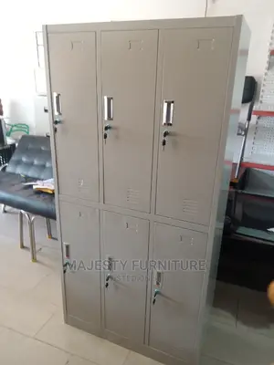 6 Door Locker