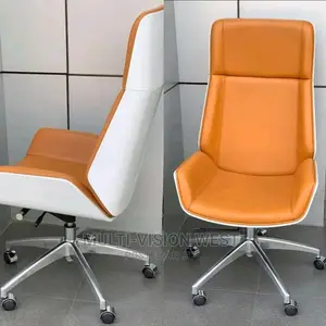 Executive Swivel Chair With Wooden Back