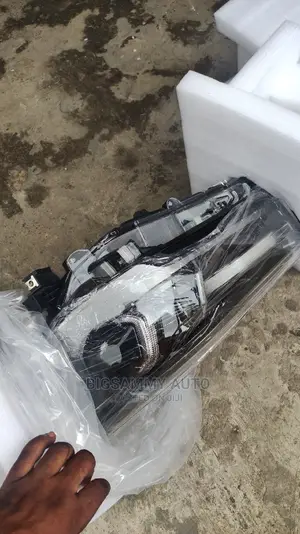 Hilux 2021 Headlamp Set