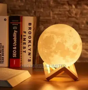 Epic 3D Moon Table Light