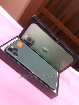 Apple iPhone 11 Pro Max 64 GB Green