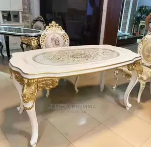 A 6 Seaters Royal Dinning Set.