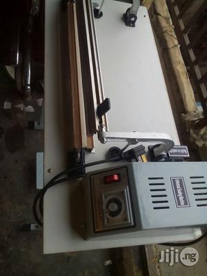 Nylon Seal Cut Machine
