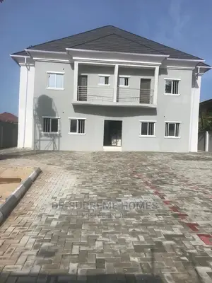 2bdrm Block of Flats in By Meridian Estate for rent