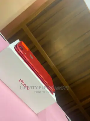 Apple iPhone XR 64 GB Red