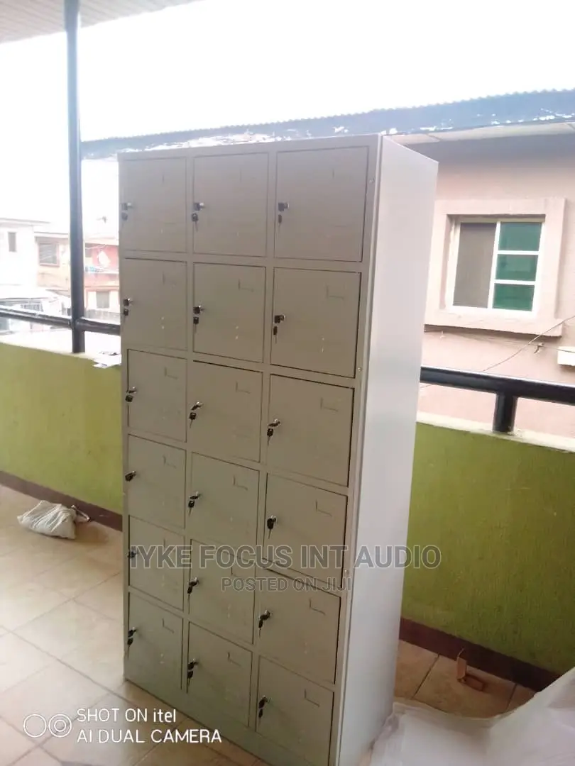 18compartment Student Locker