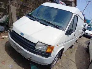 Ford Transit 2000 White