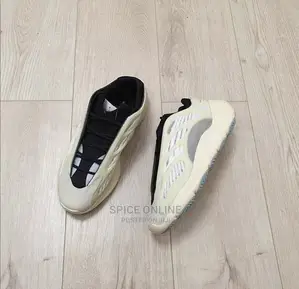 MP: Adidas Yeezy Boost