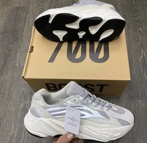MP: Adidas Yeezy Boost