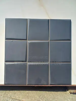 Black Draft Pillar Tile