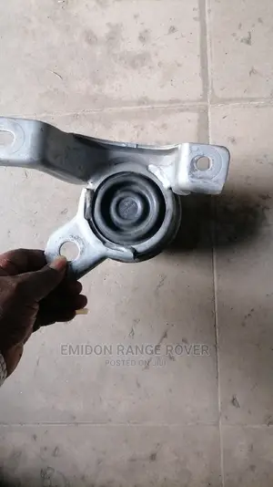 RANGE ROVER Evoque Down Engine Sit