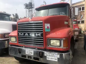 MACK Trailer Head