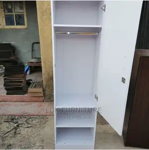 6ft by 2ft Wardrobe