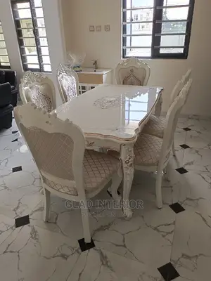 Royal Dining Set