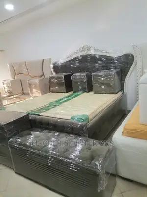 Swiz Splendor Bed