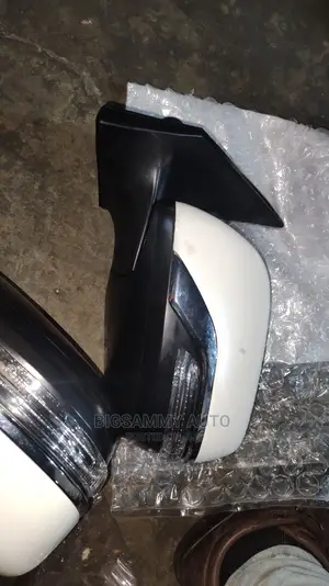 Landcruiser and LX 570 Side Mirror