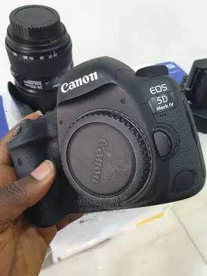 Canon EOS 5D Mark IV Camera With 24 - 105MM Ultrasonic Lens