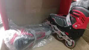 Professional 4 Wheel State Shoe