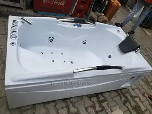 Single Jacuzzi Bath
