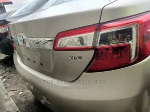 Toyota Camry 2014 Gold