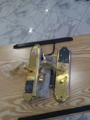 Fashionable Luxury Golden Edge Card Lock System