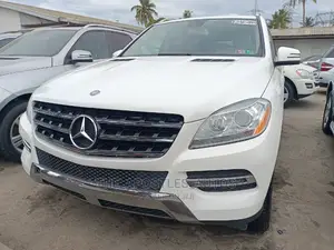Mercedes-Benz M Class ML350 4dr SUV (3.5L 6cyl 7A) 2014 White
