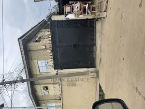 3bdrm Block of Flats in Surulere for sale