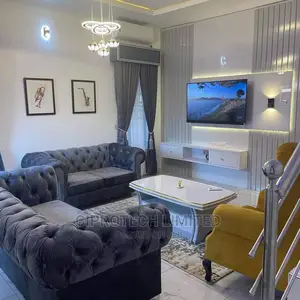 Sofa/Chair/Upholstery