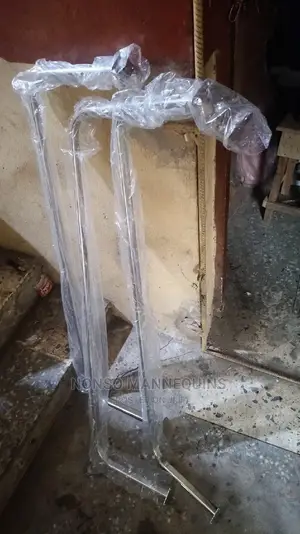 5 Feets Wide Metal U Shape Wall Hanger