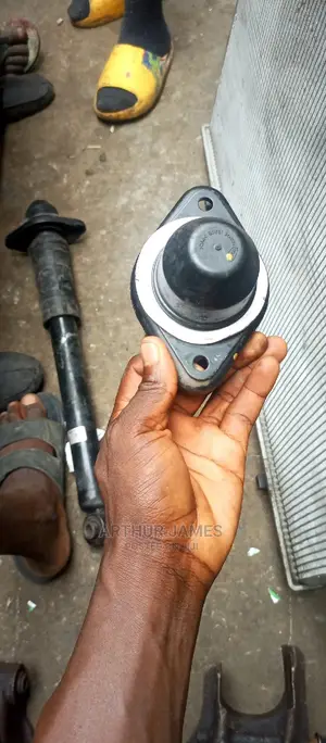 Back Shock Infiniti FX35, Fx50 2013