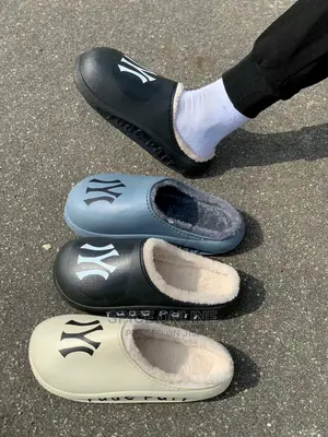 VIP: Interior Comfy Crocs