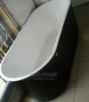 White/Black Acrylic Bathtubs