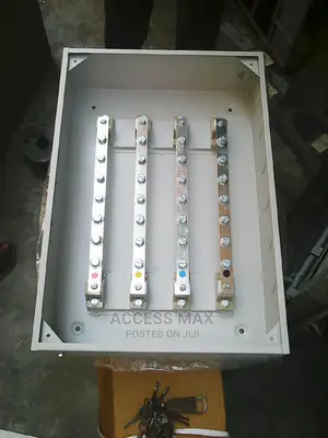 200amps Stanley Busbar Copper Inside.