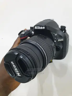Nikon D5200 DSLR Camera
