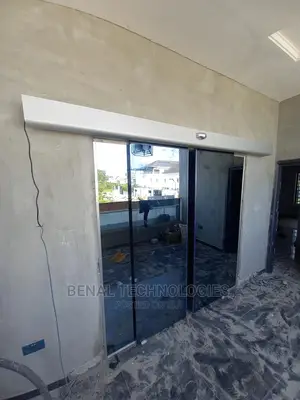Very Quality Entrance Automatic Sensor Door in Lekki