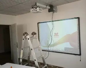 Complete Set of Interactive Board With Shotthrow Projector