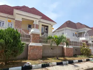 5bdrm Mansion in Efab Metropolitan, Gwarinpa for rent