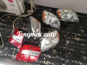 Mercedes-Benz Glk350 2010 Headlights,Bumpers