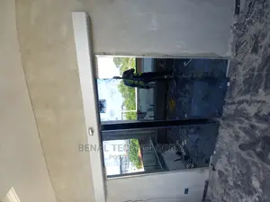 Very Quality Entrance Automatic Sensor Door in Surulere