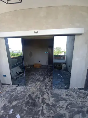 Very Quality Entrance Automatic Sensor Door in Ikoyi