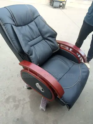 Executive Office Chair Declining Swivel