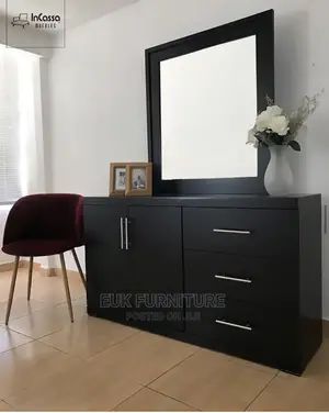 Unique Chest of Drawers With Mirror