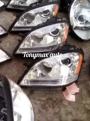 Mercedes-Benz ML350 2008 Headlights